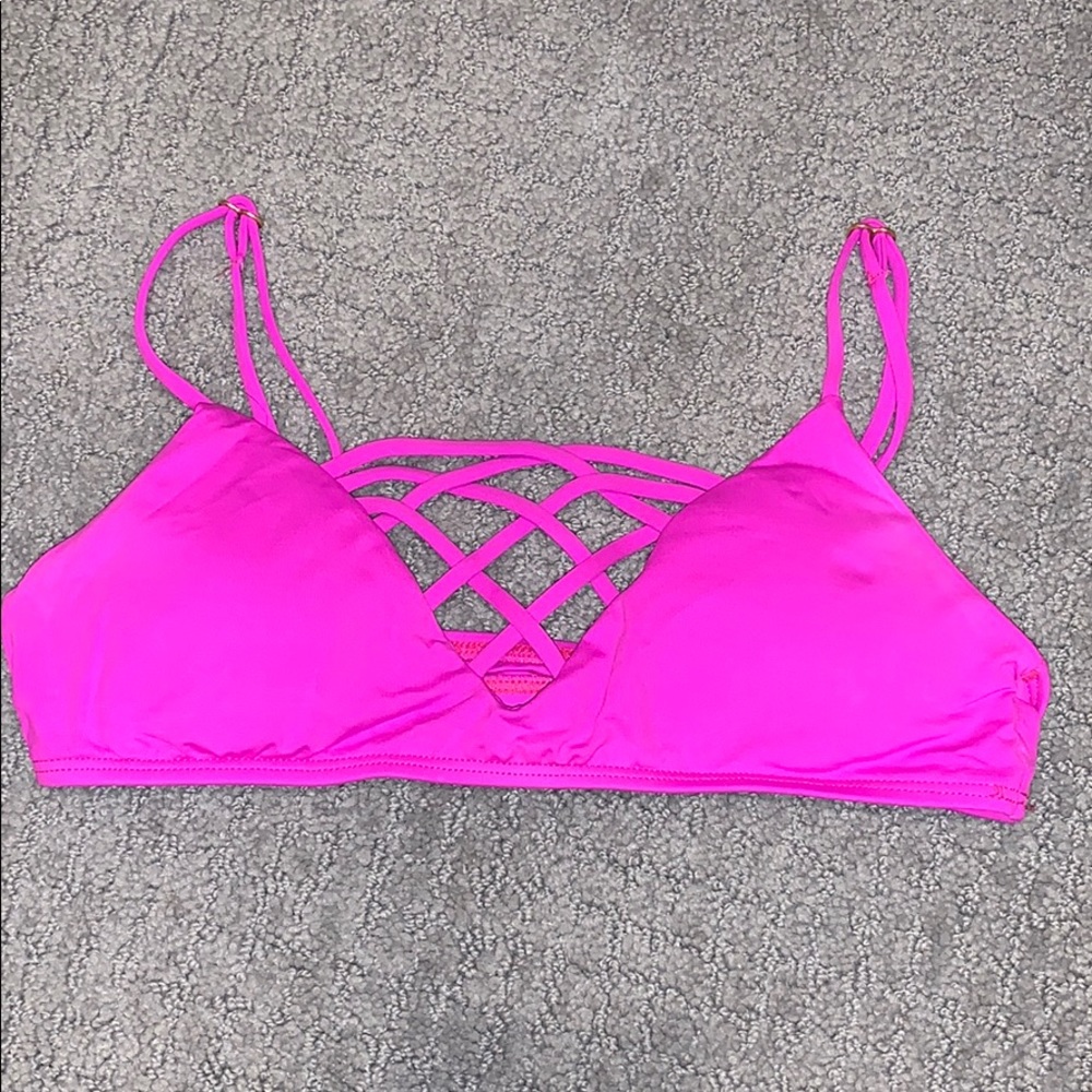 Tavik bikini top.
